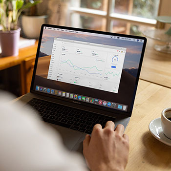 华体会app客场作战的心理开关？离谱到什么程度答案不在比分里